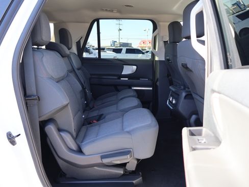 Used 2025 Ford Expedition Max Active image 34