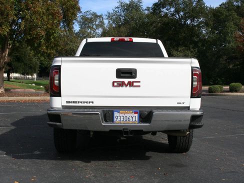 Used 2016 GMC Sierra 1500 SLT w/ Suspension Package, Off-Road image 6