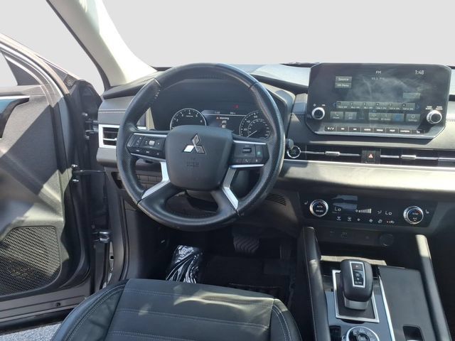 Used 2022 Mitsubishi Outlander SE FWD image 14