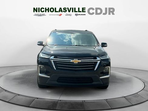 Used 2023 Chevrolet Traverse LT FWD image 8