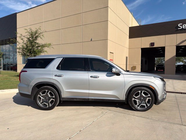 Used 2023 Hyundai Palisade SEL w/ Premium Package FWD image 5