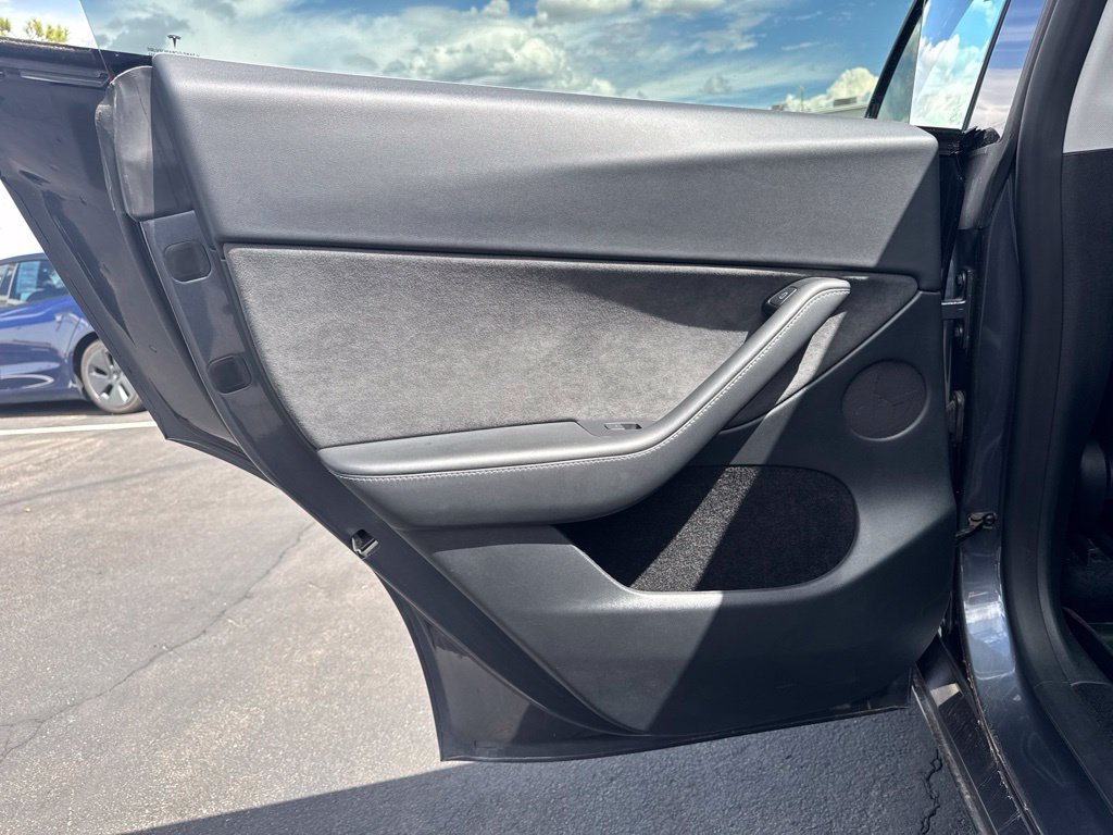 Used 2023 Tesla Model Y Long Range AWD/4WD image 14