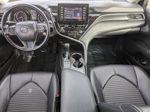 Used 2023 Toyota Camry SE image 11