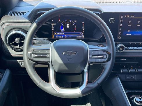Used 2023 Chevrolet Colorado Z71 w/ Z71 Convenience Package 2 AWD/4WD image 11