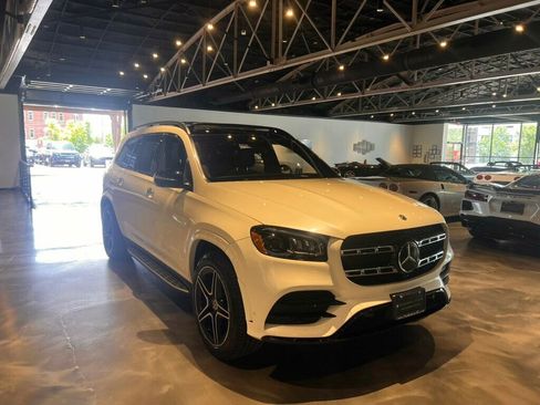 Used 2023 Mercedes-Benz GLS 580 4MATIC image 7