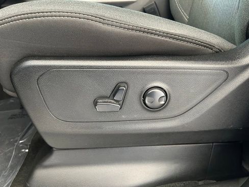 Used 2023 RAM 1500 Big Horn RWD image 38