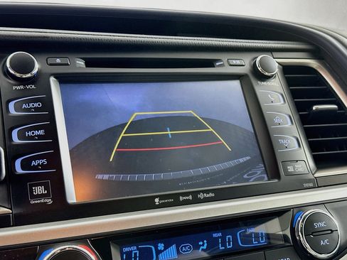 Used 2016 Toyota Highlander Limited Platinum FWD image 23