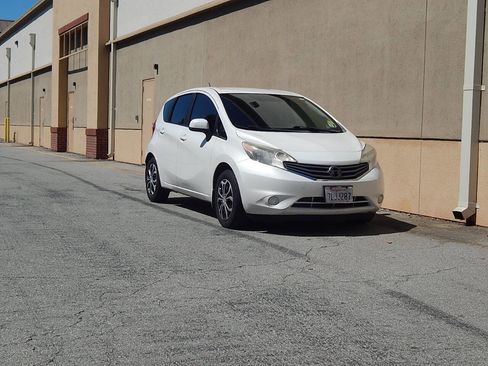 Used 2014 Nissan Versa Note SV image 1