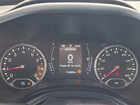 Used 2017 Jeep Renegade Sport w/ Power & Air Group image 18