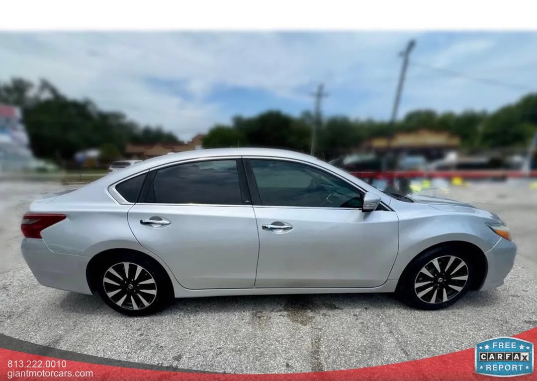 Used 2018 Nissan Altima FWD image 4