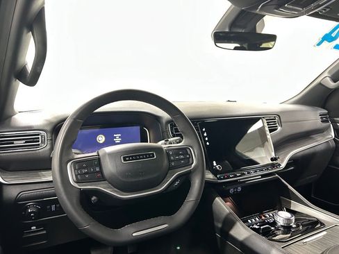 Used 2024 Jeep Wagoneer L Series II w/ Flexible Seating Group image 14