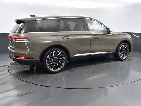 New 2025 Lincoln Aviator Reserve w/ Equipment Group 201A image 4