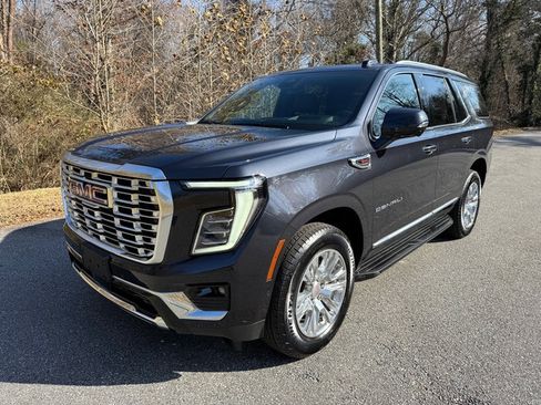 Used 2025 GMC Yukon Denali image 2