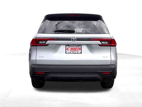 Certified 2025 Toyota Grand Highlander AWD image 4