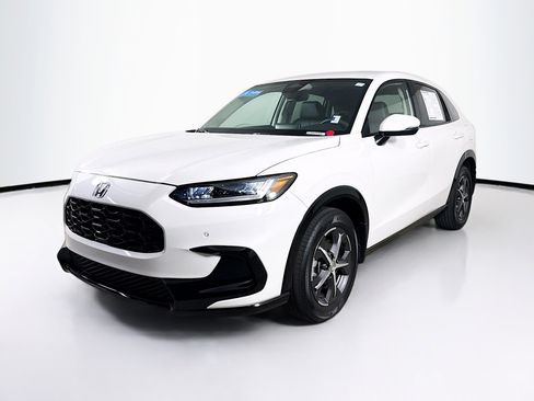 Certified 2024 Honda HR-V EX-L image 4