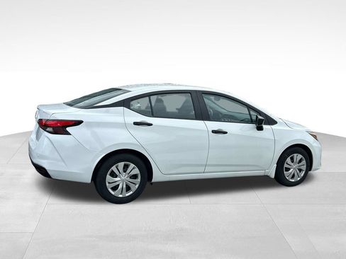 Used 2025 Nissan Versa S w/ Trunk Package FWD image 2