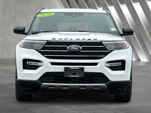 Used 2020 Ford Explorer XLT w/ Equipment Group 202A image 9