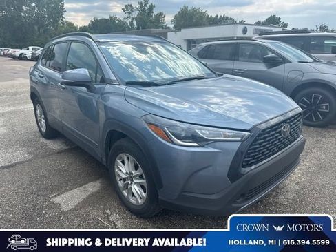 Used 2024 Toyota Corolla Cross LE w/ Moonroof Package AWD/4WD image 1