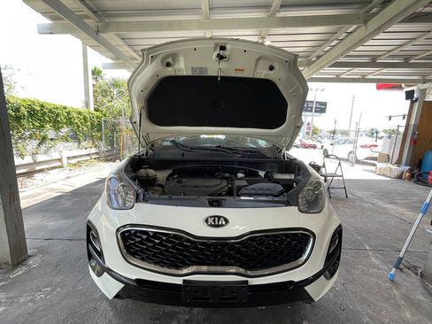 Used 2020 Kia Sportage LX AWD/4WD image 2