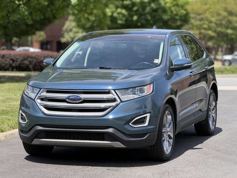 Used 2016 Ford Edge Titanium w/ Equipment Group 301A AWD/4WD image 2
