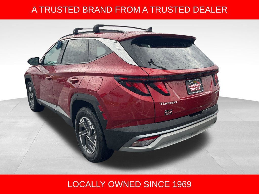 Used 2025 Hyundai Tucson Blue AWD/4WD image 3