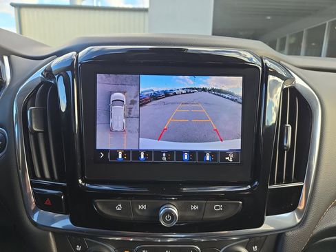 Used 2020 Chevrolet Traverse Premier image 26
