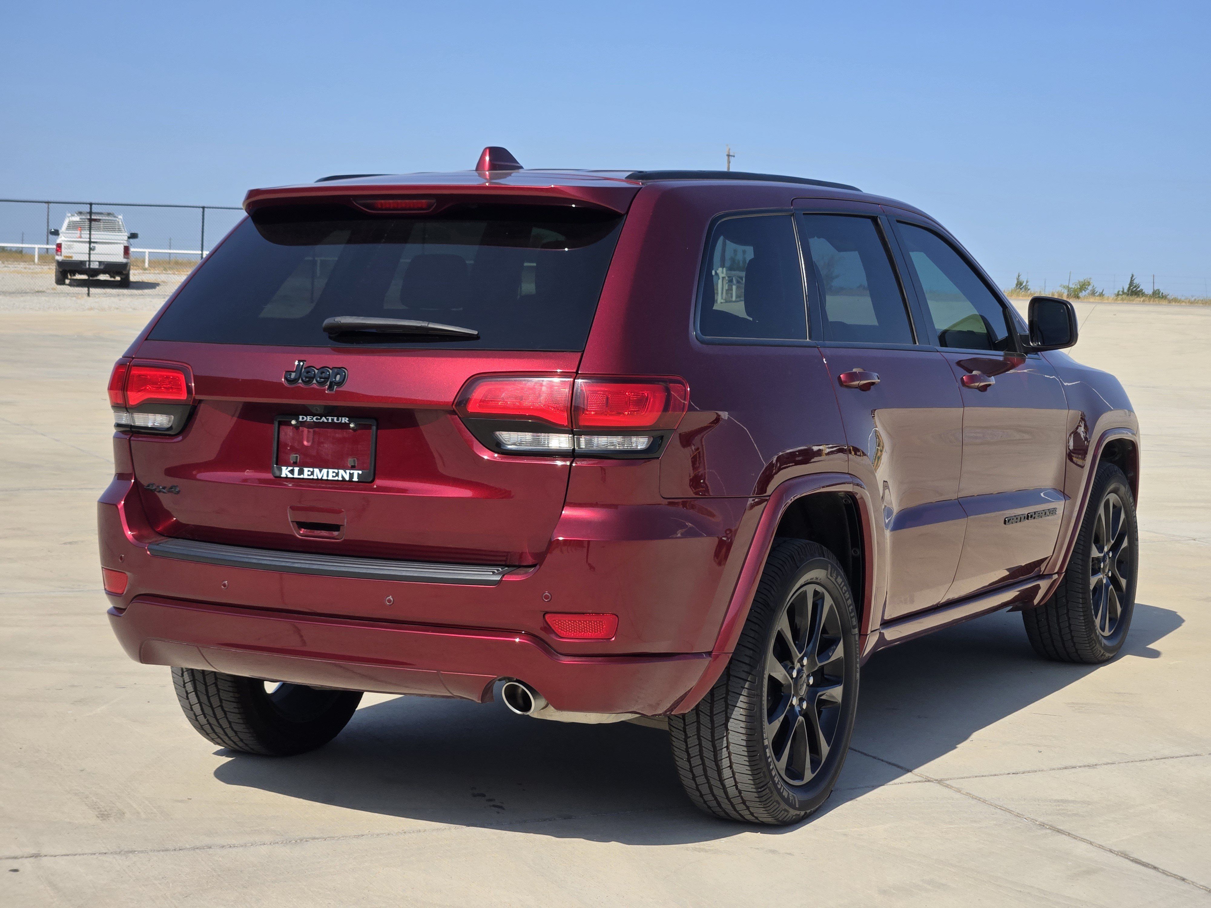 Certified 2021 Jeep Grand Cherokee Laredo X AWD/4WD image 8