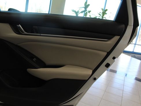 Used 2021 Honda Accord LX image 22