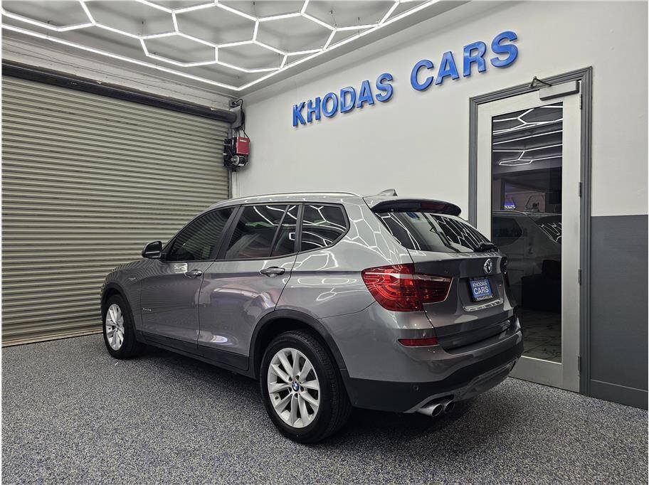 Used 2016 BMW X3 xDrive28i AWD/4WD image 3