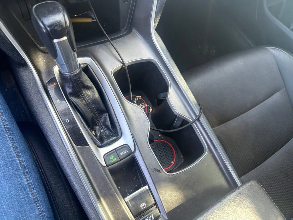 Used 2019 Honda Accord Sport image 6