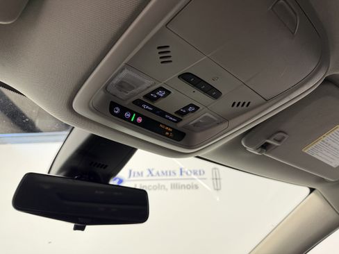 Used 2020 Buick Enclave Avenir w/ Avenir Technology Package FWD image 6