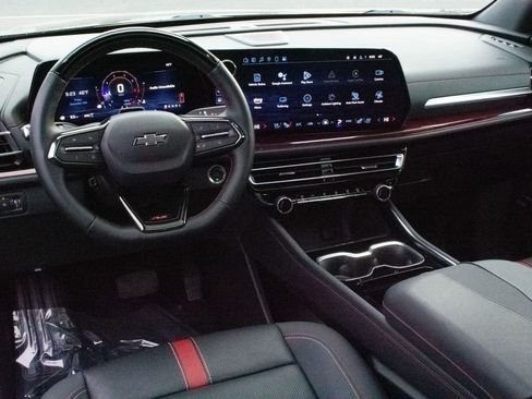 Certified 2024 Chevrolet Traverse RS image 27