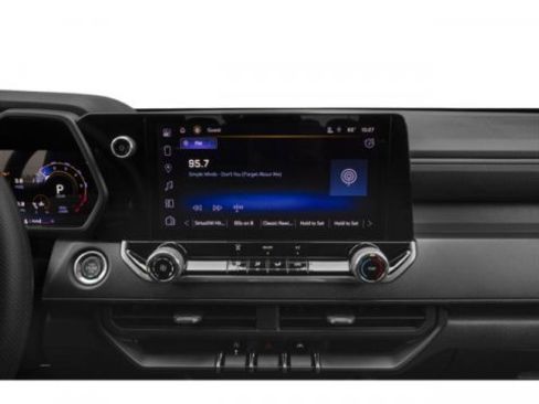 Used 2024 Chevrolet Colorado W/T image 10