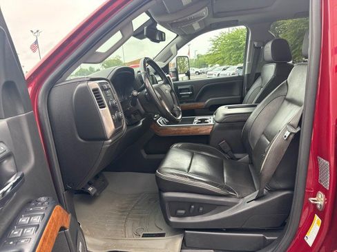 Used 2019 Chevrolet Silverado 3500 High Country w/ Duramax Plus Package AWD/4WD image 15