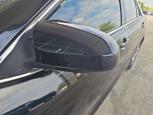 Used 2014 Toyota Camry LE image 4