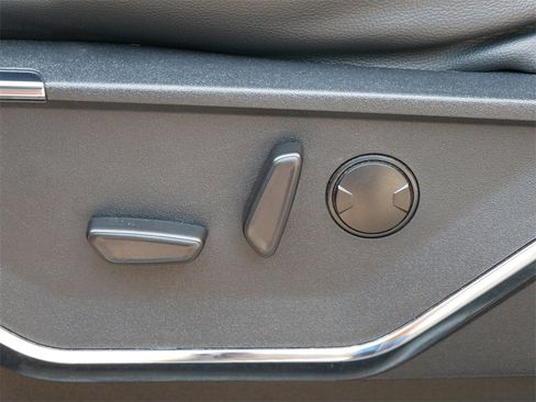 Certified 2022 Ford F150 Lariat w/ Trailer Tow Package image 17