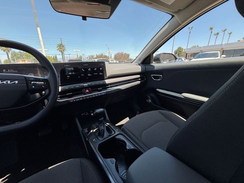 Used 2025 Kia K4 FWD image 35