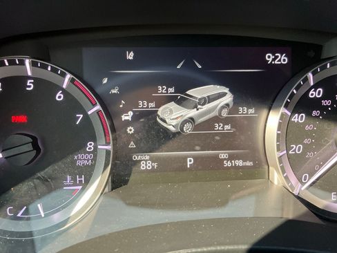 Used 2023 Toyota Highlander XSE FWD image 9