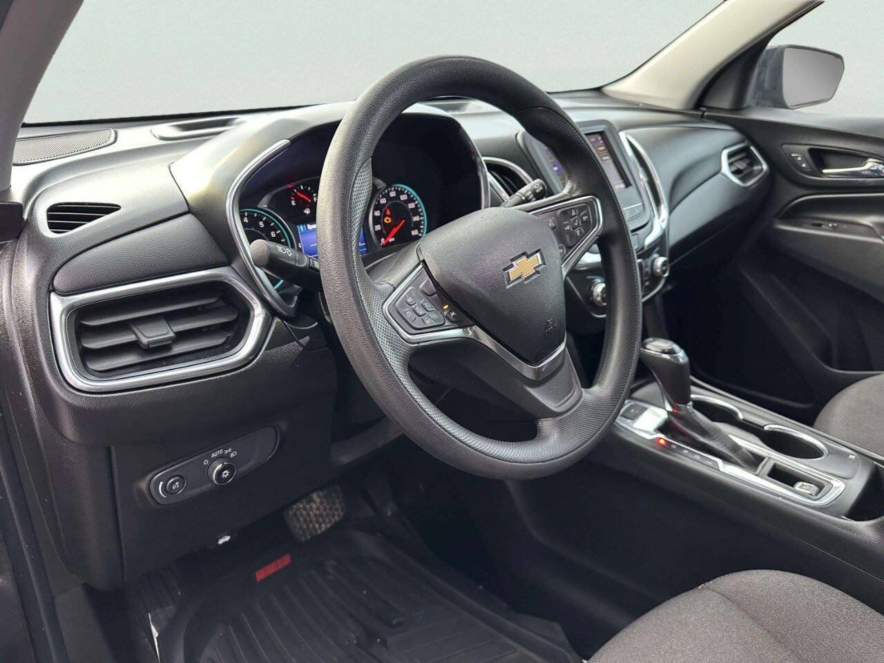 Used 2021 Chevrolet Equinox LT AWD/4WD image 13