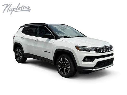 Used 2023 Jeep Compass Limited w/ Sun and Sound Group AWD/4WD image 8