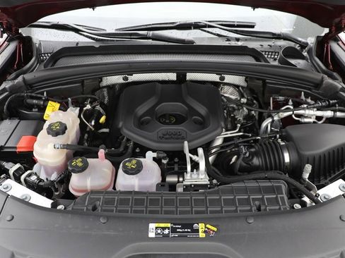 Used 2023 Jeep Grand Cherokee 4WD 4xe w/ Luxury Tech Group II image 34