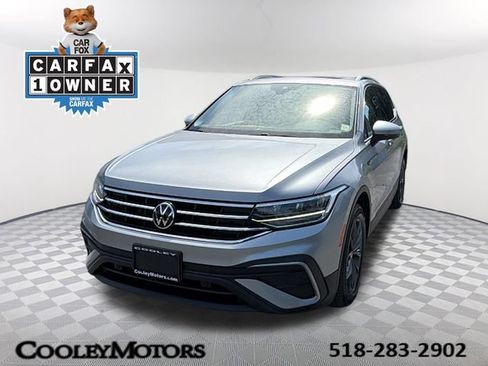 Used 2023 Volkswagen Tiguan SE w/ Panoramic Sunroof Package AWD/4WD image 1