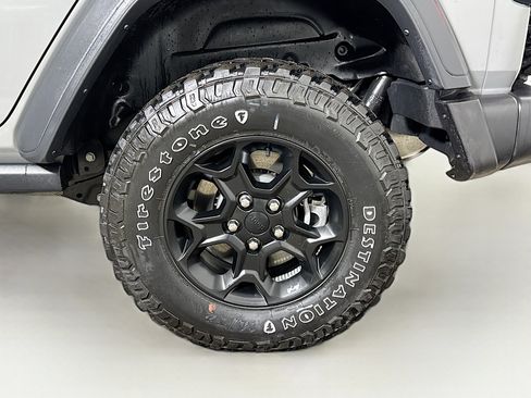 Used 2023 Jeep Wrangler Unlimited w/ Cold Weather Group image 25