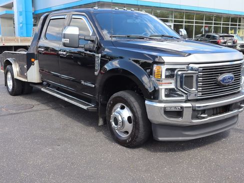 Used 2022 Ford F350 Lariat w/ Lariat Ultimate Package AWD/4WD image 2
