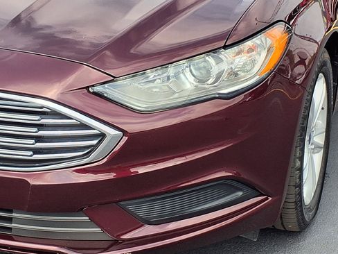 Used 2018 Ford Fusion SE w/ Fusion SE Technology Package FWD image 28