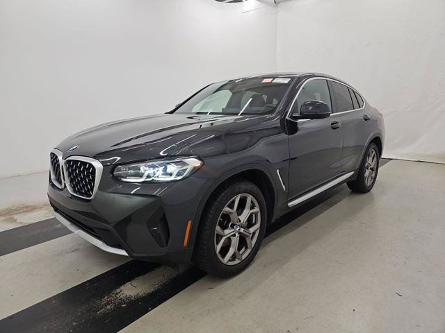 Used 2025 BMW X4 xDrive30i AWD/4WD image 1