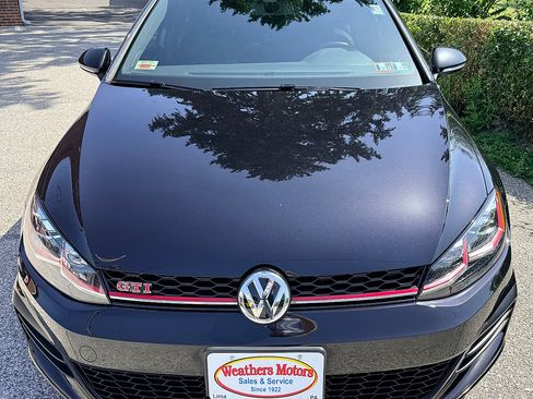Used 2020 Volkswagen GTI SE FWD image 10