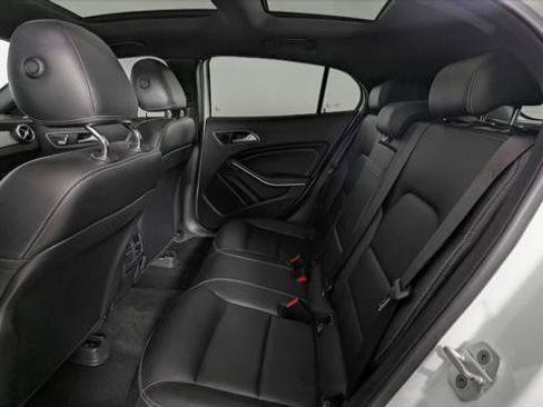 Used 2018 Mercedes-Benz GLA 250 4MATIC image 18