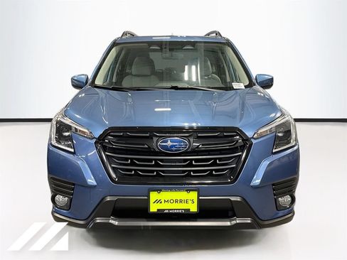 Used 2022 Subaru Forester Premium AWD/4WD image 2