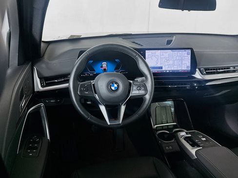 Used 2025 BMW X2 xDrive28i image 18